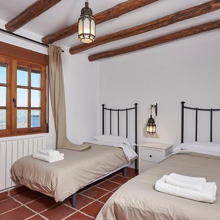 La Almunia De La Alpujarra Apartment Yegen Екстериор снимка