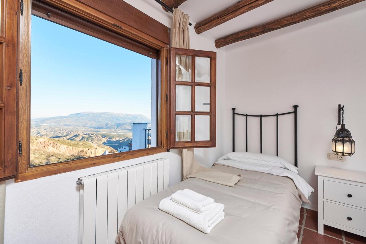 La Almunia De La Alpujarra Apartment Yegen Екстериор снимка